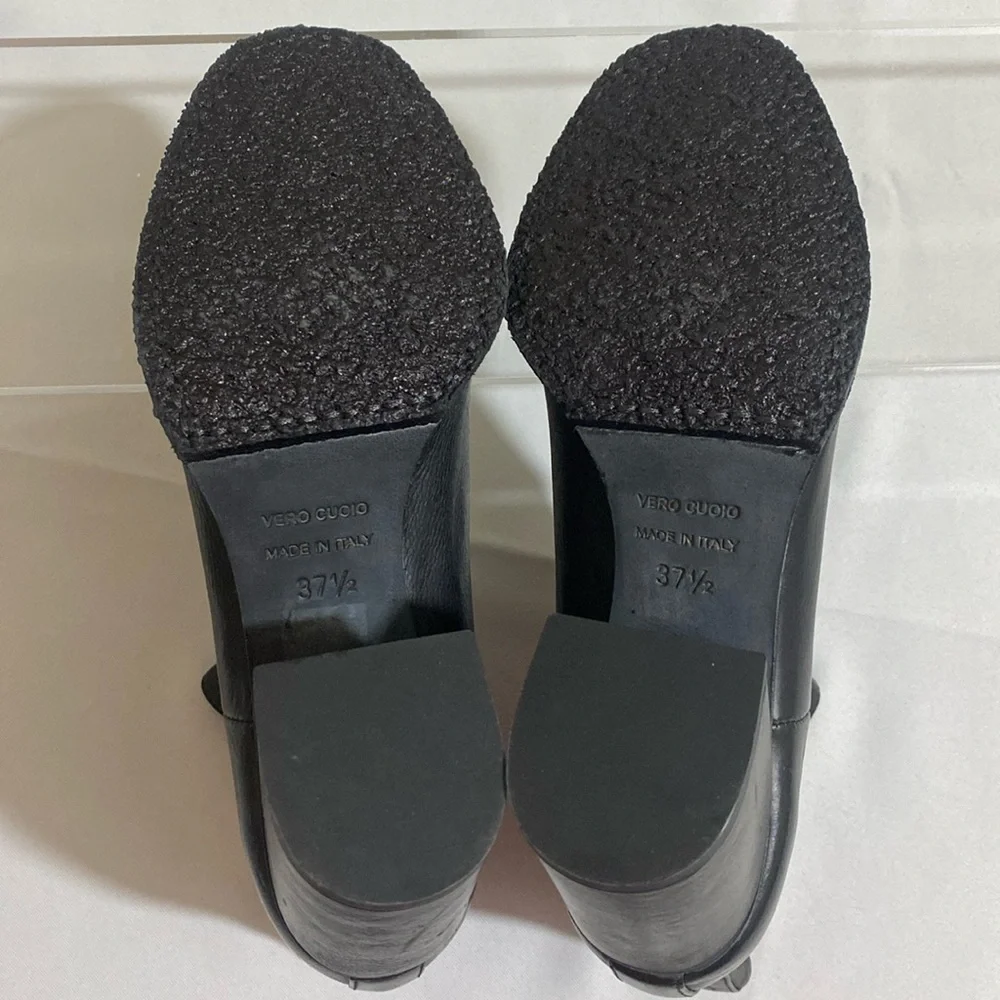NWOB LA PETITE MAISON Women's Pull-on Ankle Boots Size 37.5